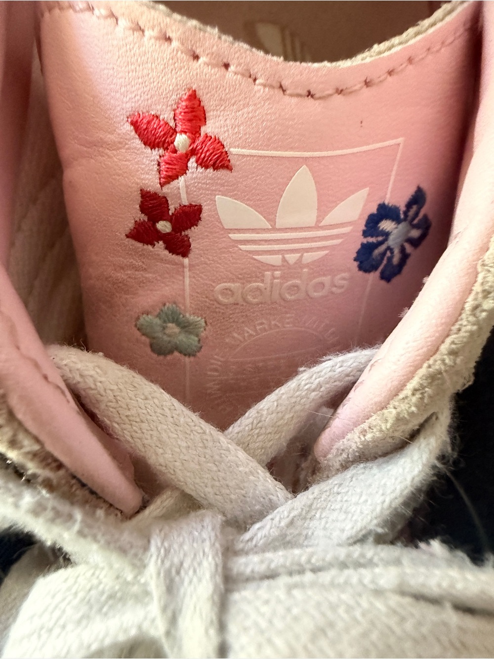 ADIDAS Samba Liberty Floral Pink Athletic Sneakers SZ 6 US - Picture 6 of 7